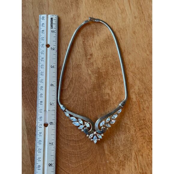 Vintage Crown Trifari Philippe GOLD & Rhinestone Marquis Stone Choker Necklace - Picture 15 of 15